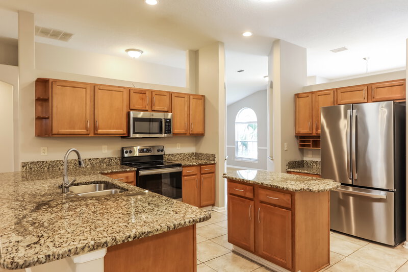 2,445/Mo, 12803 Quincy Bay Dr Jacksonville, FL 32224 Kitchen View 2