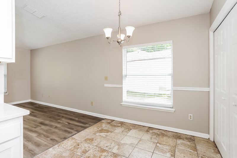1,825/Mo, 1669 Spring Branch Dr W Jacksonville, FL 32221 Dining Room View 2