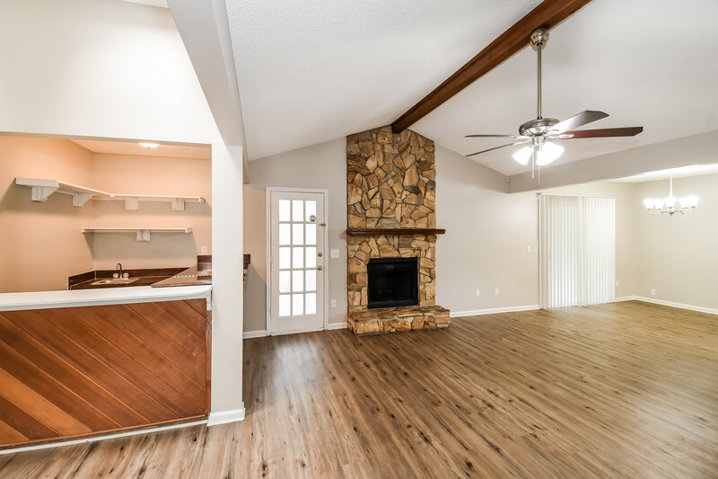 2,260/Mo, 4331 Walnut Bend Jacksonville, FL 32257 Living Room View 2