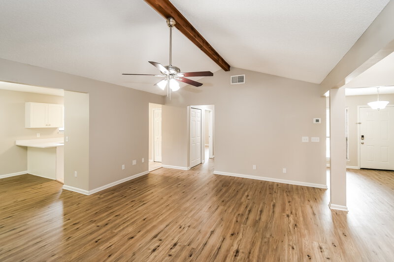 2,260/Mo, 4331 Walnut Bend Jacksonville, FL 32257 Dining Room View