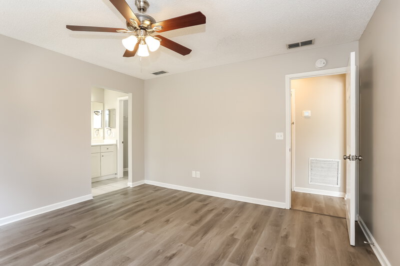 1,760/Mo, 548 Edward Rutledge St Orange Park, FL 32073 Main Bedroom View 2