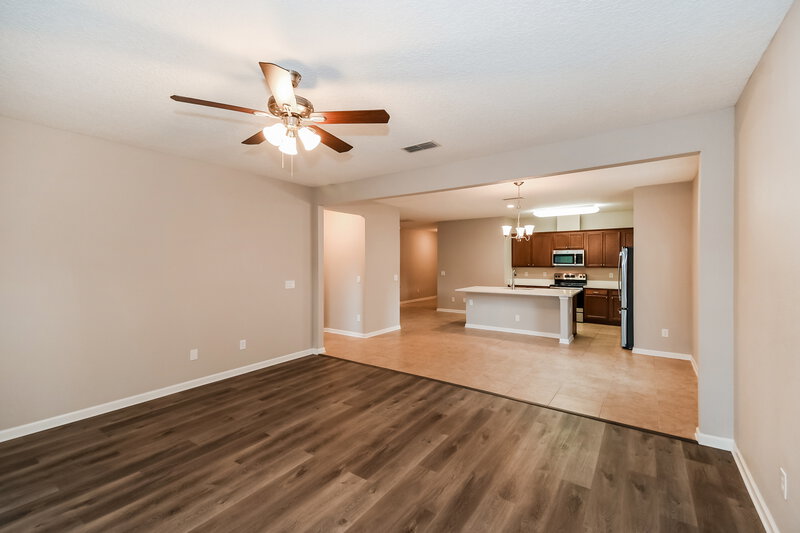 2,065/Mo, 2325 Creekfront Dr Green Cove Springs, FL 32043 Living Room View