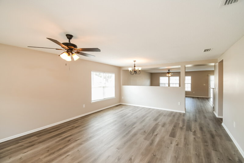 2,275/Mo, 2201 Brian Lakes Dr E Jacksonville, FL 32221 Living Room View 2