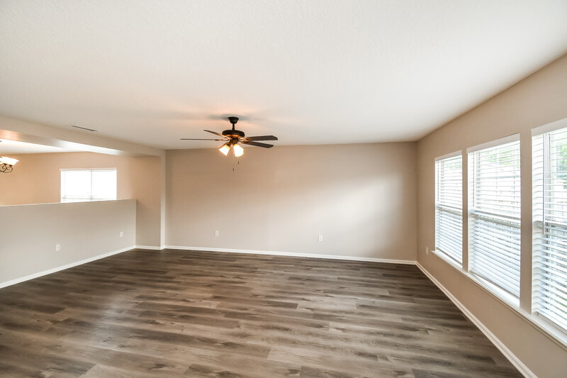 2,275/Mo, 2201 Brian Lakes Dr E Jacksonville, FL 32221 Dining Room View