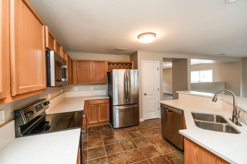 2,275/Mo, 2201 Brian Lakes Dr E Jacksonville, FL 32221 Kitchen View