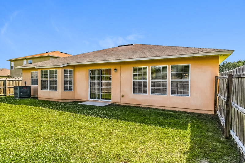 2,275/Mo, 2201 Brian Lakes Dr E Jacksonville, FL 32221 Rear View