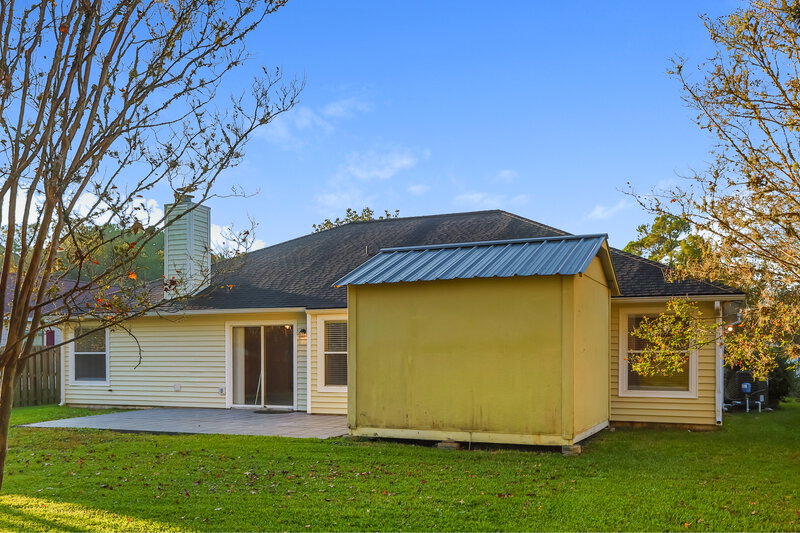 2,800/Mo, 9099 Rockpond Meadows Dr Jacksonville, FL 32221 Rear View