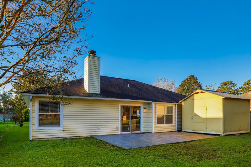 2,800/Mo, 9099 Rockpond Meadows Dr Jacksonville, FL 32221 Rear View 2