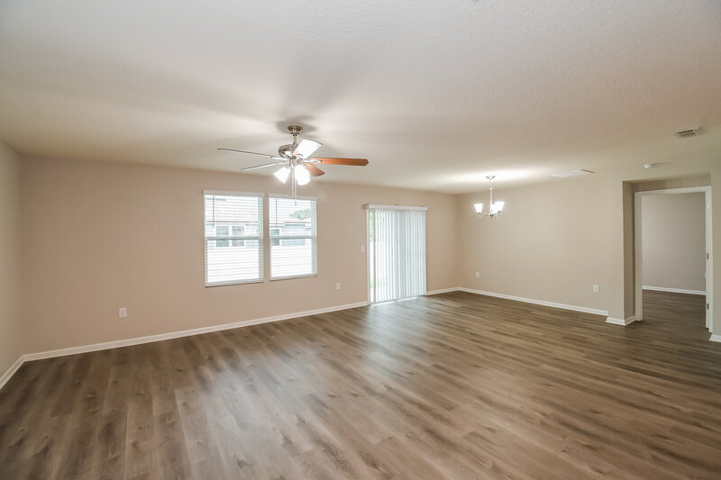 1,920/Mo, 2035 Pebble Point Dr Green Cove Springs, FL 32043 Living Room View