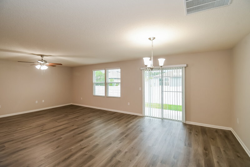 1,920/Mo, 2035 Pebble Point Dr Green Cove Springs, FL 32043 Dining Room View