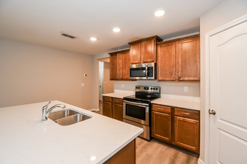 1,920/Mo, 2035 Pebble Point Dr Green Cove Springs, FL 32043 Kitchen View