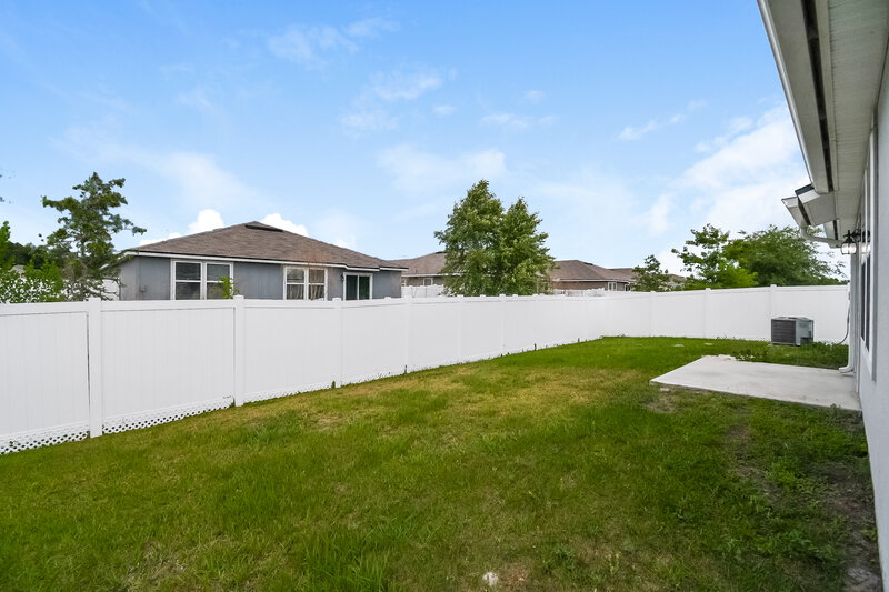 1,920/Mo, 2035 Pebble Point Dr Green Cove Springs, FL 32043 Rear View