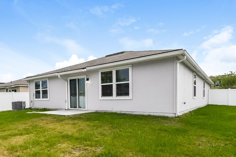 1,920/Mo, 2035 Pebble Point Dr Green Cove Springs, FL 32043 Rear View 2