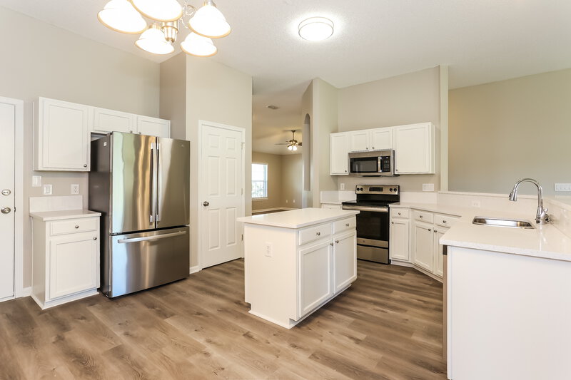 2,070/Mo, 3010 Whispering Willow Way Orange Park, FL 32065 Kitchen View