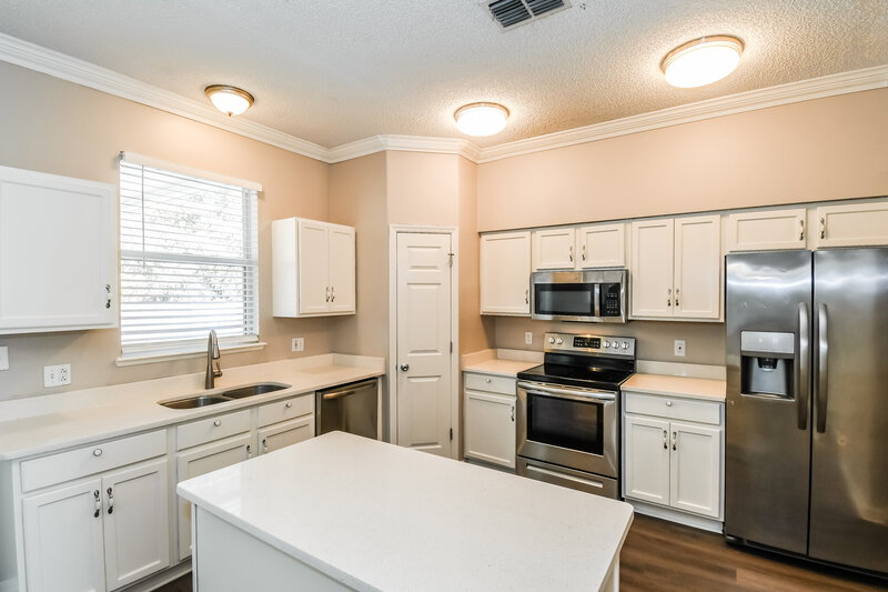 1,995/Mo, 7263 Lancashire Ct Jacksonville, FL 32219 Kitchen View