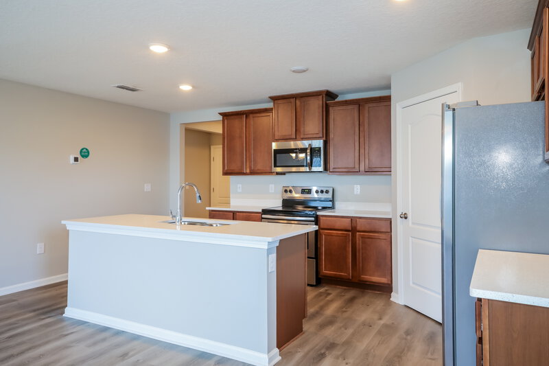 1,880/Mo, 2470 Cold Stream Ln Green Cove Springs, FL 32043 Kitchen View 2