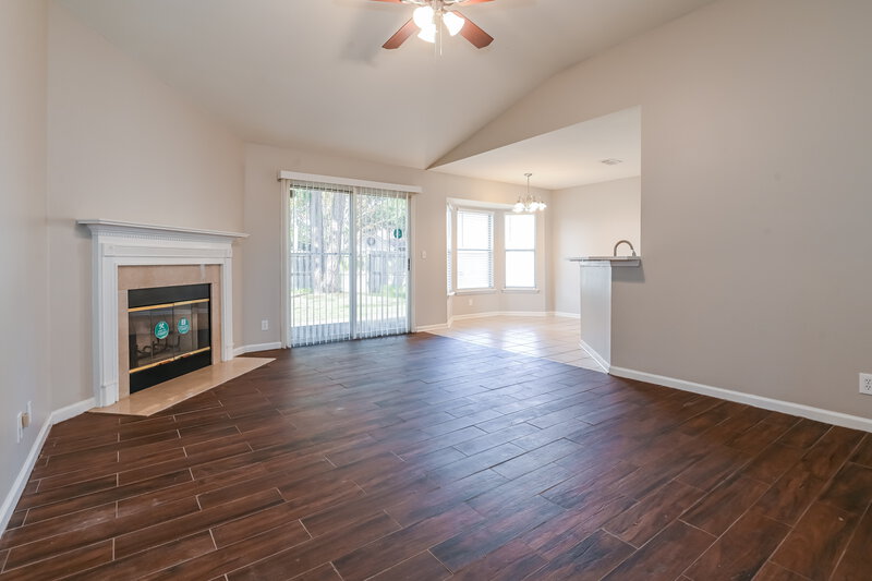 2,115/Mo, 758 Hickory Manor Dr Jacksonville, FL 32225 Living Room View