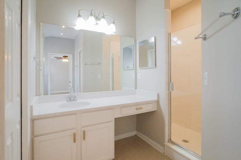 1,995/Mo, 11289 Finchley Ln Jacksonville, FL 32223 Main Bathroom View