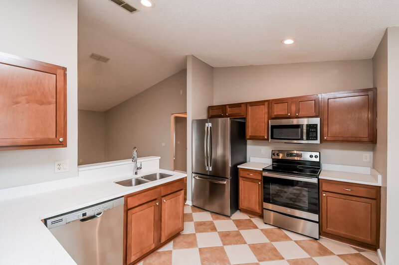 1,880/Mo, 10352 Wood Dove Way Jacksonville, FL 32221 Kitchen View 2