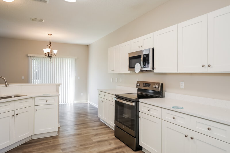 2,870/Mo, 6220 Morse Oaks Cir Jacksonville, FL 32244 Kitchen View
