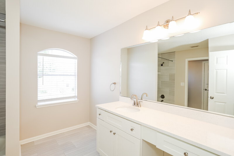 2,870/Mo, 6220 Morse Oaks Cir Jacksonville, FL 32244 Main Bathroom View
