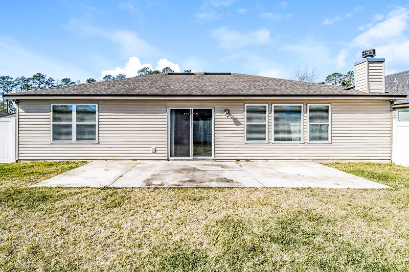 2,220/Mo, 4538 Song Sparrow Dr Middleburg, FL 32068 Rear View