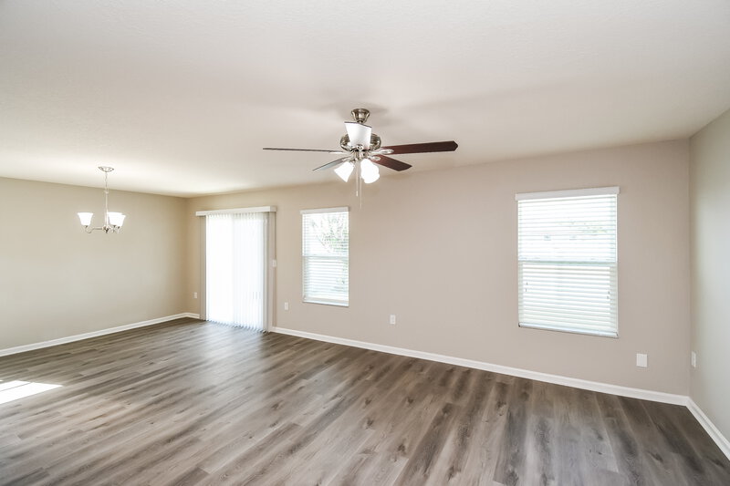 2,110/Mo, 3442 Canyon Falls Dr Green Cove Springs, FL 32043 Living Room View