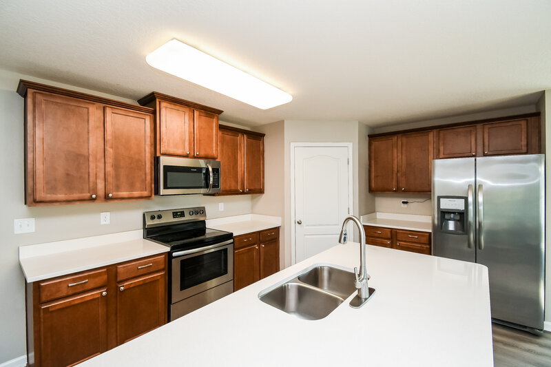 2,110/Mo, 3442 Canyon Falls Dr Green Cove Springs, FL 32043 Kitchen View
