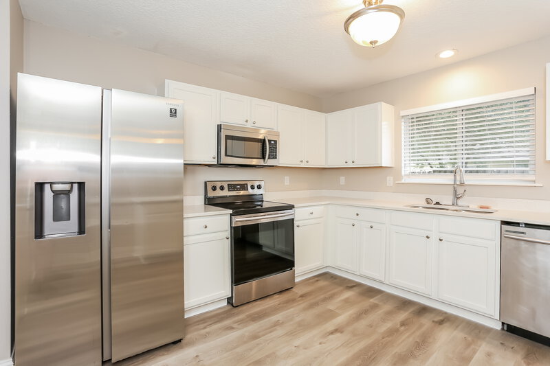 1,660/Mo, 7150 Beekman Lake Dr Jacksonville, FL 32222 Kitchen View
