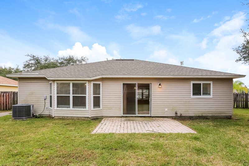 1,660/Mo, 7150 Beekman Lake Dr Jacksonville, FL 32222 Rear View