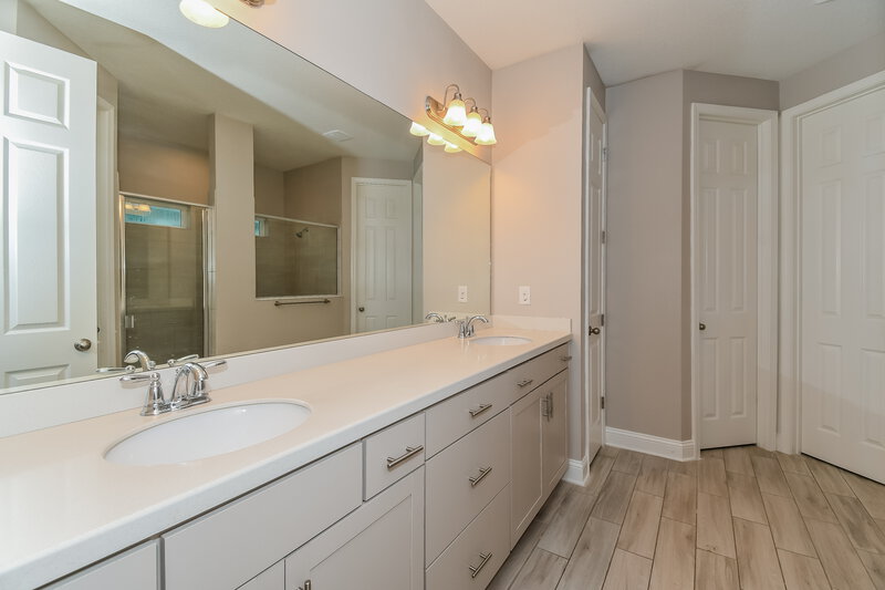 2,330/Mo, 351 Athens Dr Saint Augustine, FL 32092 Main Bathroom View