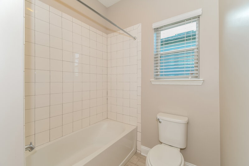 2,330/Mo, 351 Athens Dr Saint Augustine, FL 32092 Bathroom View 2