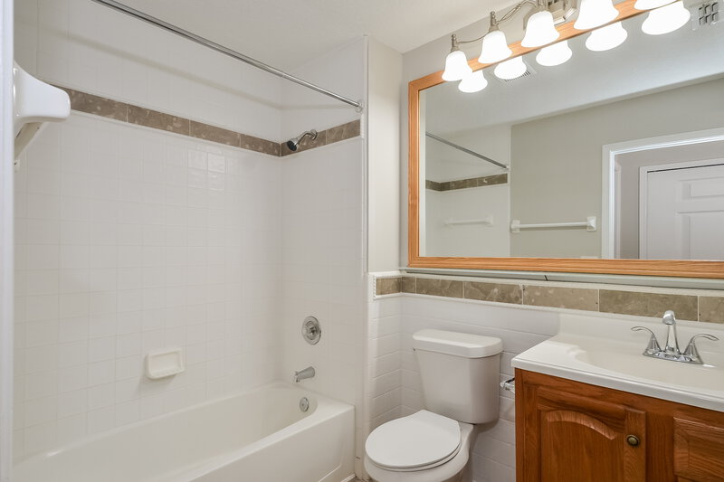 2,505/Mo, 12640 Ashmore Green Dr S Jacksonville, FL 32246 Bathroom View