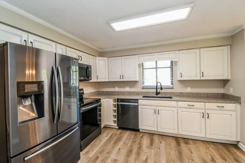 1,815/Mo, 2621 Grafton Dr Orange Park, FL 32065 Kitchen View