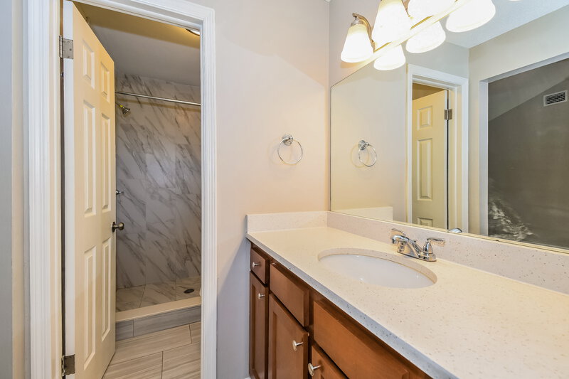 1,815/Mo, 2621 Grafton Dr Orange Park, FL 32065 Main Bathroom View