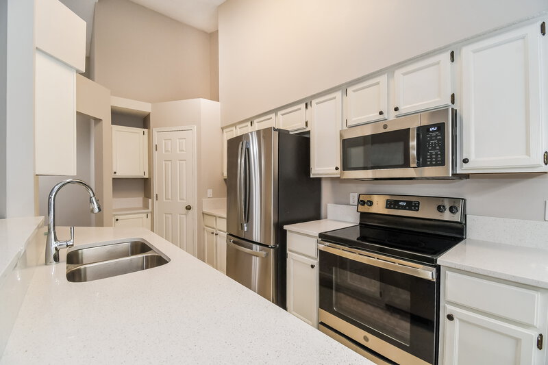 2,085/Mo, 3893 Karissa Ann Pl E Jacksonville, FL 32223 Kitchen View 2