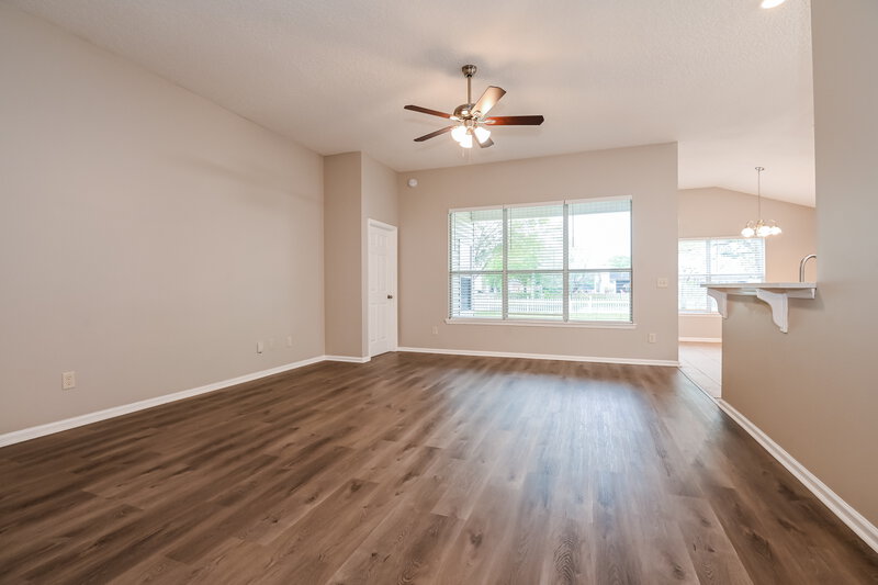 2,560/Mo, 245 N Lake Cunningham Ave Saint Johns, FL 32259 Living Room View 3