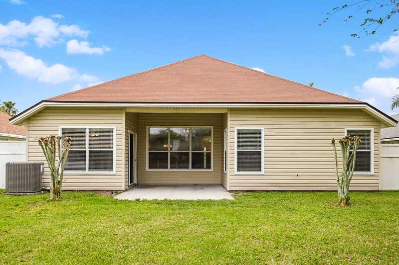 2,560/Mo, 245 N Lake Cunningham Ave Saint Johns, FL 32259 Rear View