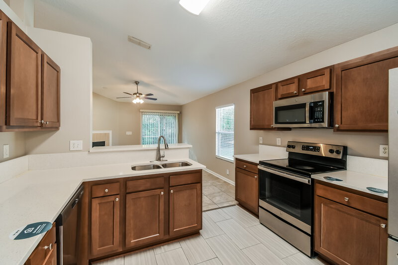 2,910/Mo, 10304 Normanwood Ct Jacksonville, FL 32221 Kitchen View