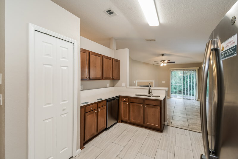 2,910/Mo, 10304 Normanwood Ct Jacksonville, FL 32221 Kitchen View 2