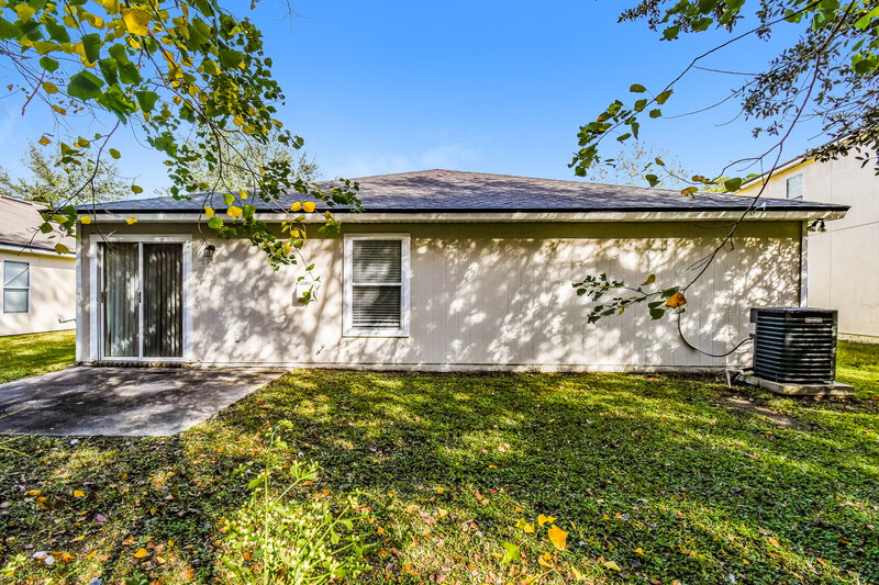 2,910/Mo, 10304 Normanwood Ct Jacksonville, FL 32221 Rear View