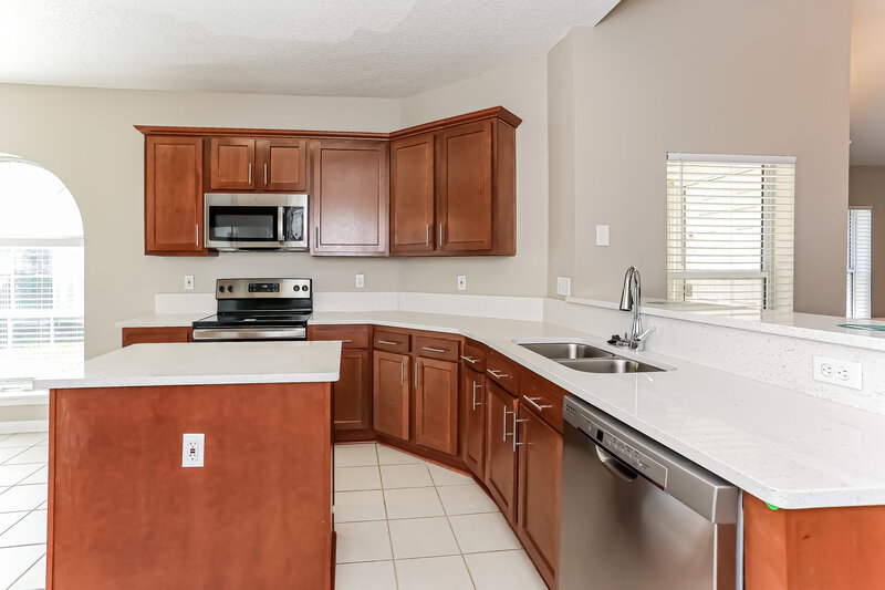 2,295/Mo, 5060 Cape Elizabeth Ct W Jacksonville, FL 32277 Kitchen View 2
