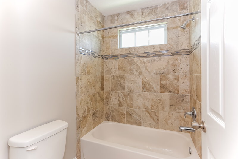 1,985/Mo, 410 Mahoney Loop Orange Park, FL 32065 Bathroom View