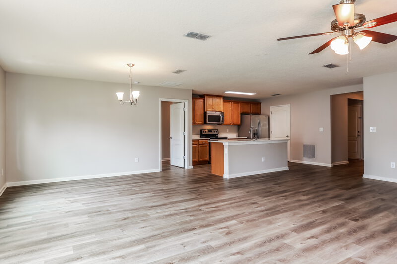 1,850/Mo, 3664 Summit Oaks Dr Green Cove Springs, FL 32043 Living Room View 2