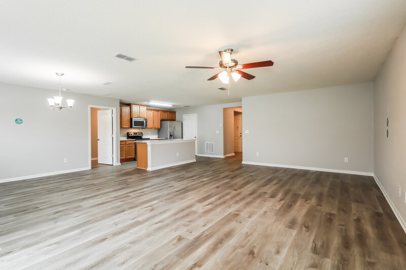 1,835/Mo, 3664 Summit Oaks Dr Green Cove Springs, FL 32043 Living Room View 2