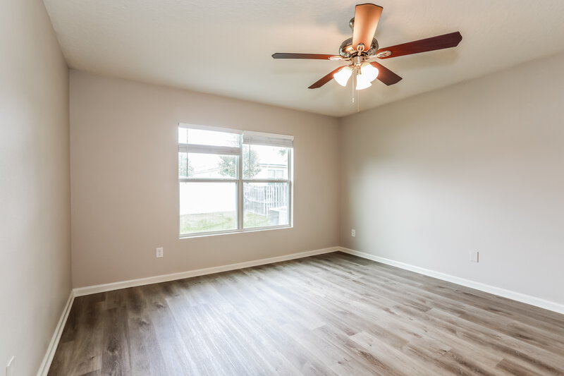 1,850/Mo, 3664 Summit Oaks Dr Green Cove Springs, FL 32043 Main Bedroom View