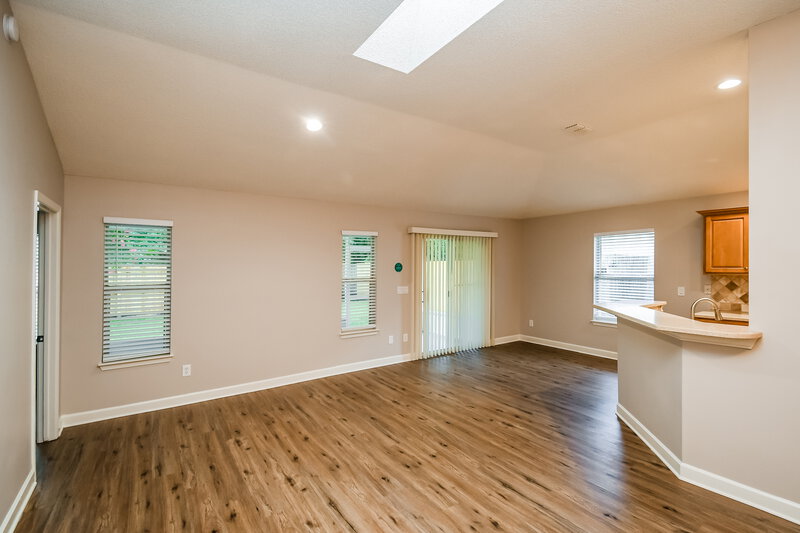 2,345/Mo, 4655 Brandy Oak Ct Jacksonville, FL 32257 Living Room View