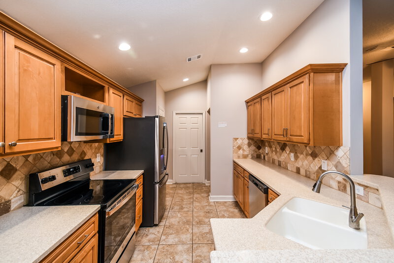 2,345/Mo, 4655 Brandy Oak Ct Jacksonville, FL 32257 Kitchen View