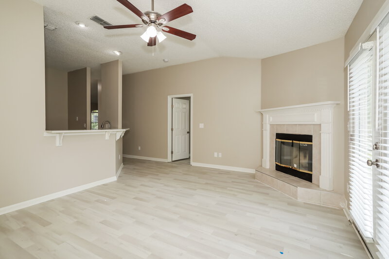 1,840/Mo, 3045 Hickory Glen Dr Orange Park, FL 32065 Living Room View
