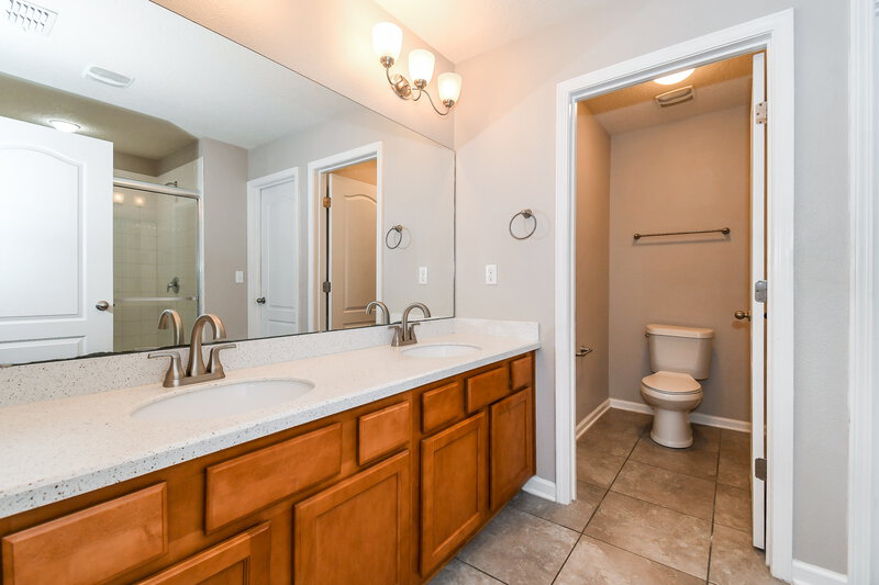 1,955/Mo, 4151 Emilio Ln Jacksonville, FL 32226 Main Bathroom View